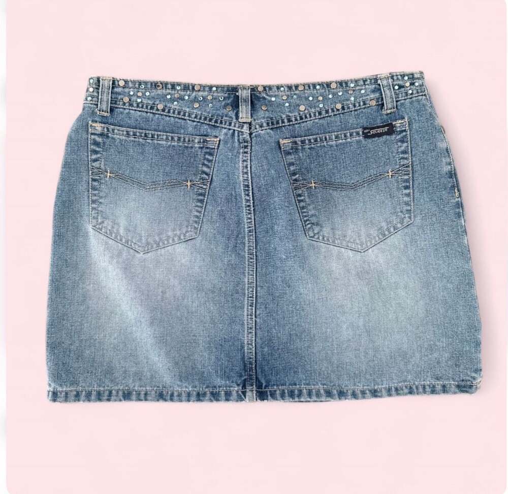 Vintage Y2K Squeeze Studded Rhinestone Denim Mini Skirt Size 7/8